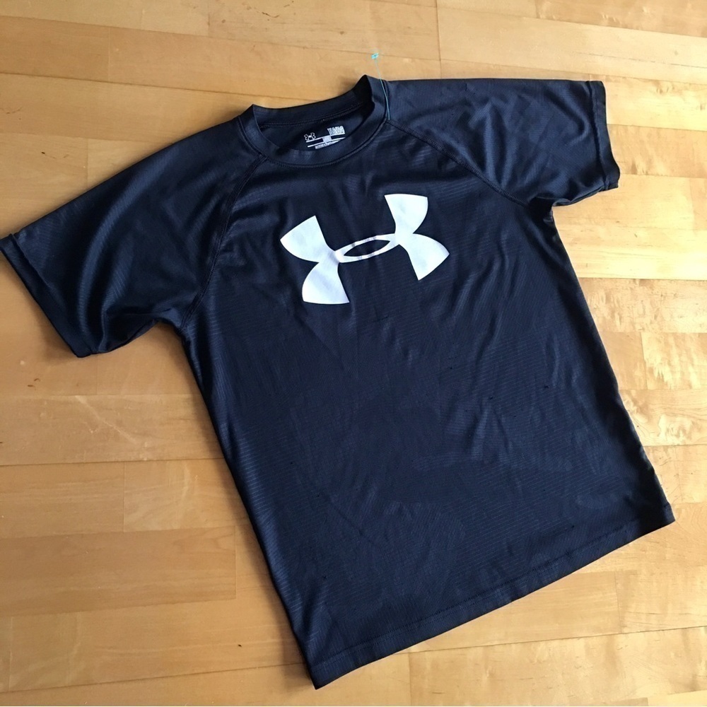 Under Armour Short Sleeve Logo Tee, Black, Camo, Youth Large (or Adult XS/S)